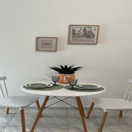 Swallow'S Nest Apartment Paradisi  Exterior photo