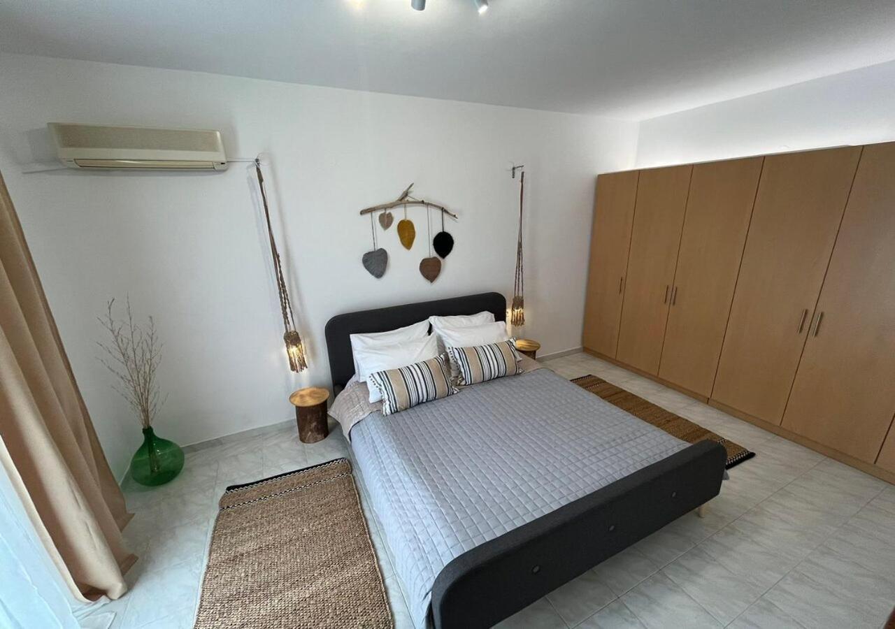 Swallow'S Nest Apartment Paradisi  Exterior photo
